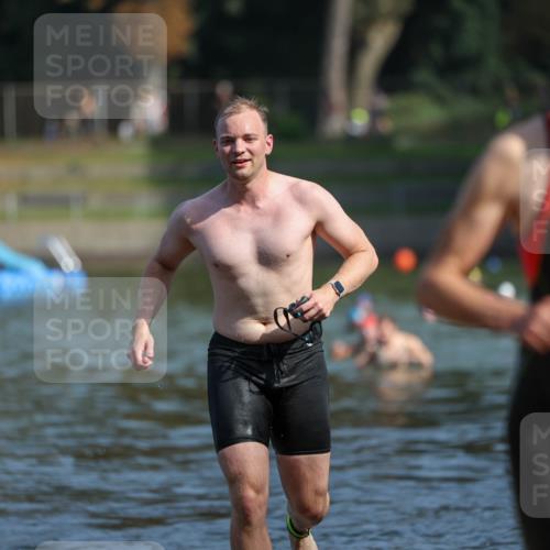 08.09.2024 - Stadtparktriathlon Michael Strokosch http://msf.ph/oto/7033816 08.09.2024 11:35:36 Schwimmen 677, 701, 702, 735 meine-sportfotos.de