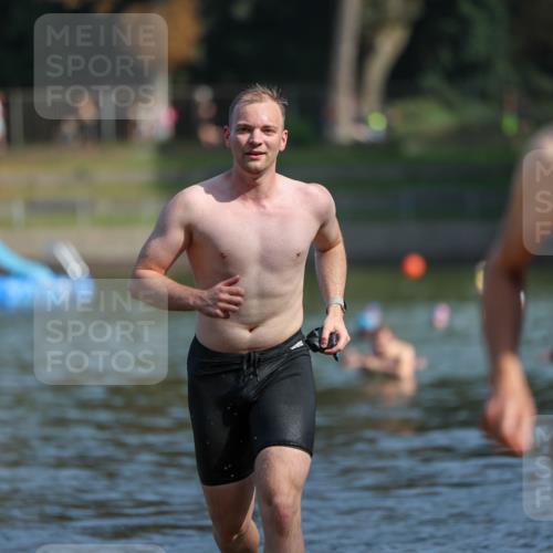 08.09.2024 - Stadtparktriathlon Michael Strokosch http://msf.ph/oto/7033818 08.09.2024 11:35:36 Schwimmen 677, 701, 702, 735 meine-sportfotos.de