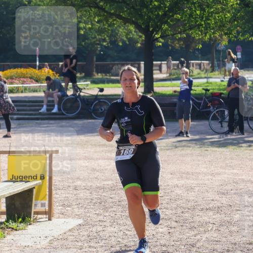 08.09.2024 - Stadtparktriathlon Luisa Fischer http://msf.ph/oto/7033830 08.09.2024 10:30:28 Ziel 169 meine-sportfotos.de