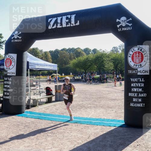 08.09.2024 - Stadtparktriathlon Luisa Fischer http://msf.ph/oto/7033854 08.09.2024 10:34:31 Ziel 141 meine-sportfotos.de