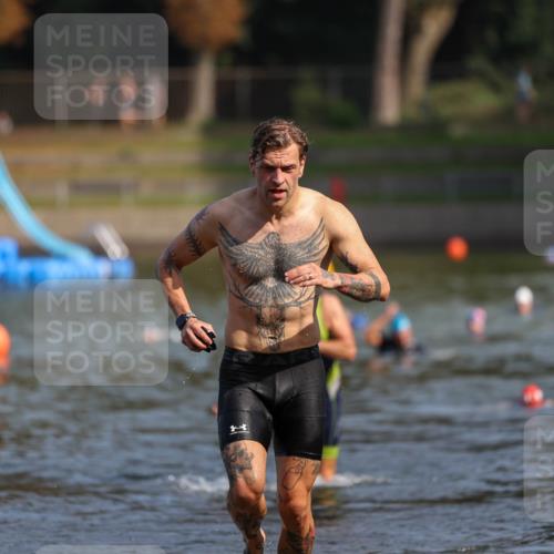08.09.2024 - Stadtparktriathlon Michael Strokosch http://msf.ph/oto/7033855 08.09.2024 11:35:57 Schwimmen 717, 740 meine-sportfotos.de