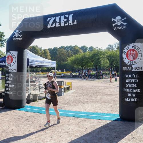 08.09.2024 - Stadtparktriathlon Luisa Fischer http://msf.ph/oto/7033856 08.09.2024 10:34:32 Ziel 141 meine-sportfotos.de