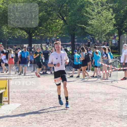 08.09.2024 - Stadtparktriathlon Luisa Fischer http://msf.ph/oto/7033863 08.09.2024 10:40:06 Ziel 205 meine-sportfotos.de