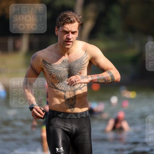 08.09.2024 - Stadtparktriathlon Michael Strokosch http://msf.ph/oto/7033868 08.09.2024 11:35:59 Schwimmen 717, 740 meine-sportfotos.de