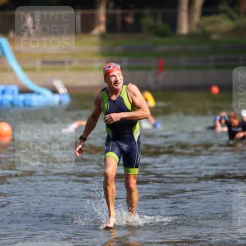 08.09.2024 - Stadtparktriathlon Michael Strokosch http://msf.ph/oto/7033873 08.09.2024 11:36:01 Schwimmen 717, 740 meine-sportfotos.de