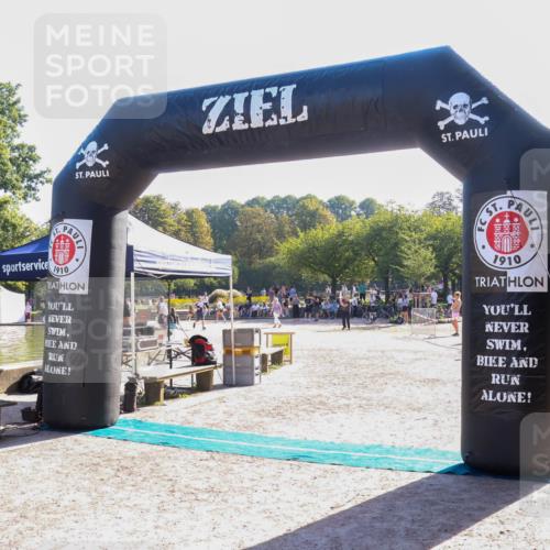 08.09.2024 - Stadtparktriathlon Luisa Fischer http://msf.ph/oto/7033874 08.09.2024 10:41:22 Ziel 200 meine-sportfotos.de