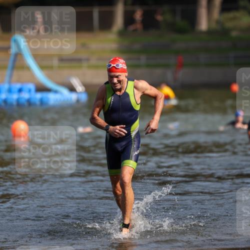 08.09.2024 - Stadtparktriathlon Michael Strokosch http://msf.ph/oto/7033876 08.09.2024 11:36:01 Schwimmen 717, 740 meine-sportfotos.de