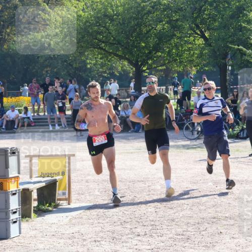 08.09.2024 - Stadtparktriathlon Luisa Fischer http://msf.ph/oto/7033883 08.09.2024 10:41:26 Ziel 200 meine-sportfotos.de