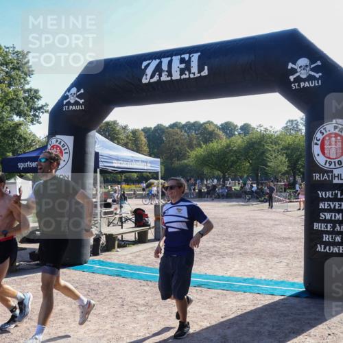 08.09.2024 - Stadtparktriathlon Luisa Fischer http://msf.ph/oto/7033894 08.09.2024 10:41:29 Ziel 200 meine-sportfotos.de