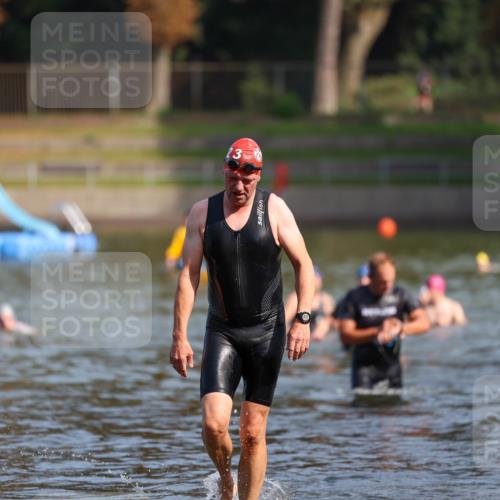 08.09.2024 - Stadtparktriathlon Michael Strokosch http://msf.ph/oto/7033912 08.09.2024 11:36:14 Schwimmen 746 meine-sportfotos.de