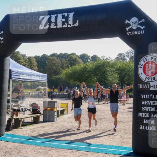 08.09.2024 - Stadtparktriathlon Luisa Fischer http://msf.ph/oto/7033921 08.09.2024 10:42:21 Ziel 221 meine-sportfotos.de