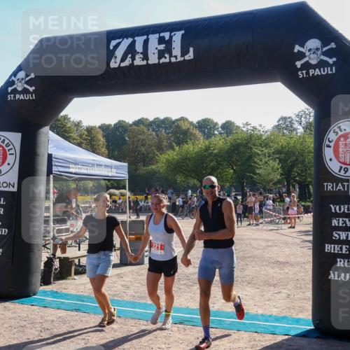 08.09.2024 - Stadtparktriathlon Luisa Fischer http://msf.ph/oto/7033932 08.09.2024 10:42:23 Ziel 221 meine-sportfotos.de