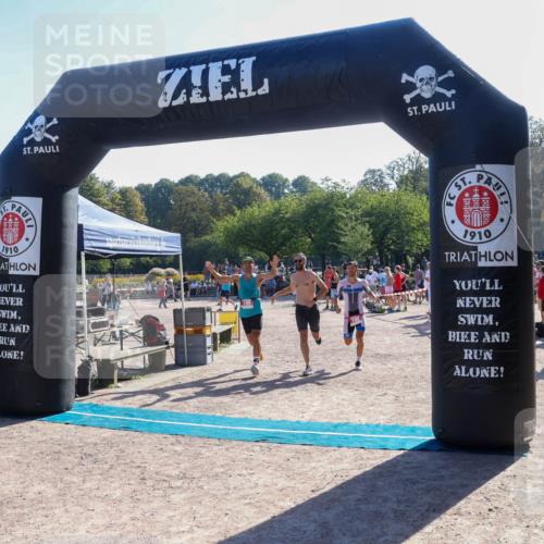08.09.2024 - Stadtparktriathlon Luisa Fischer http://msf.ph/oto/7033942 08.09.2024 10:43:21 Ziel 199 meine-sportfotos.de