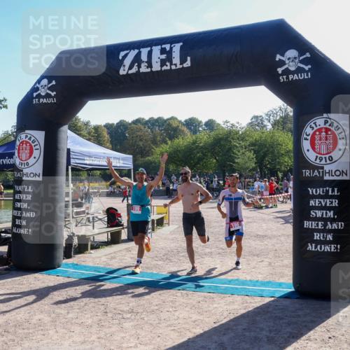 08.09.2024 - Stadtparktriathlon Luisa Fischer http://msf.ph/oto/7033946 08.09.2024 10:43:22 Ziel 199 meine-sportfotos.de
