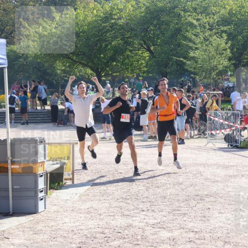 08.09.2024 - Stadtparktriathlon Luisa Fischer http://msf.ph/oto/7033987 08.09.2024 10:44:08 Ziel 193 meine-sportfotos.de