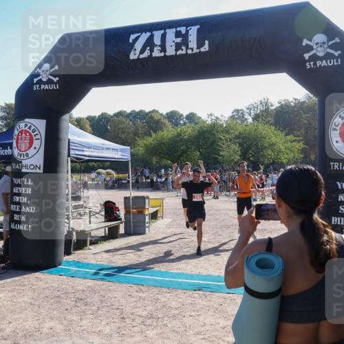08.09.2024 - Stadtparktriathlon Luisa Fischer http://msf.ph/oto/7033995 08.09.2024 10:44:10 Ziel 193 meine-sportfotos.de
