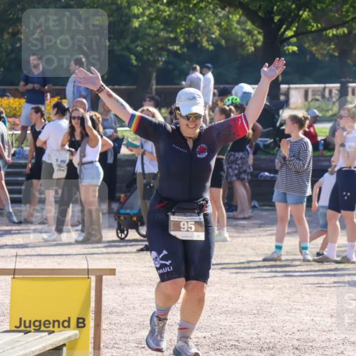 08.09.2024 - Stadtparktriathlon Luisa Fischer http://msf.ph/oto/7034001 08.09.2024 10:46:25 Ziel 95 meine-sportfotos.de