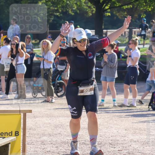 08.09.2024 - Stadtparktriathlon Luisa Fischer http://msf.ph/oto/7034004 08.09.2024 10:46:26 Ziel 95 meine-sportfotos.de