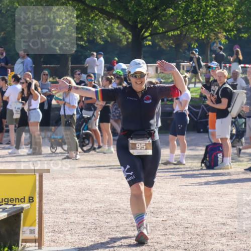 08.09.2024 - Stadtparktriathlon Luisa Fischer http://msf.ph/oto/7034008 08.09.2024 10:46:26 Ziel 95 meine-sportfotos.de