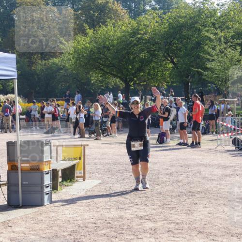 08.09.2024 - Stadtparktriathlon Luisa Fischer http://msf.ph/oto/7034016 08.09.2024 10:46:27 Ziel 95 meine-sportfotos.de