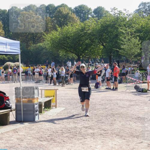 08.09.2024 - Stadtparktriathlon Luisa Fischer http://msf.ph/oto/7034018 08.09.2024 10:46:27 Ziel 95 meine-sportfotos.de