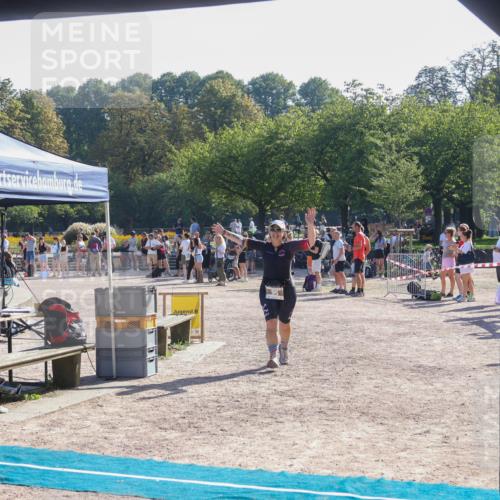 08.09.2024 - Stadtparktriathlon Luisa Fischer http://msf.ph/oto/7034020 08.09.2024 10:46:28 Ziel 95 meine-sportfotos.de