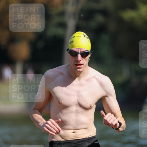 08.09.2024 - Stadtparktriathlon Michael Strokosch http://msf.ph/oto/7034034 08.09.2024 11:37:27 Schwimmen 689 meine-sportfotos.de