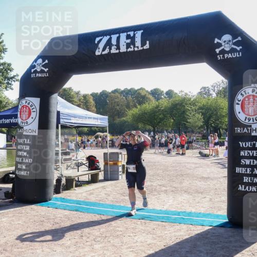 08.09.2024 - Stadtparktriathlon Luisa Fischer http://msf.ph/oto/7034039 08.09.2024 10:46:30 Ziel 95 meine-sportfotos.de