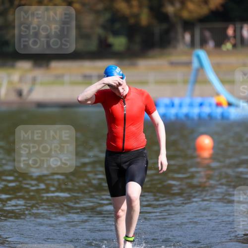 08.09.2024 - Stadtparktriathlon Michael Strokosch http://msf.ph/oto/7034041 08.09.2024 11:38:35 Schwimmen 716 meine-sportfotos.de