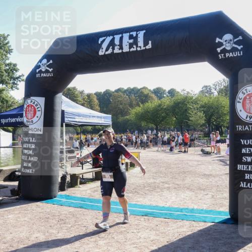 08.09.2024 - Stadtparktriathlon Luisa Fischer http://msf.ph/oto/7034045 08.09.2024 10:46:31 Ziel 95 meine-sportfotos.de
