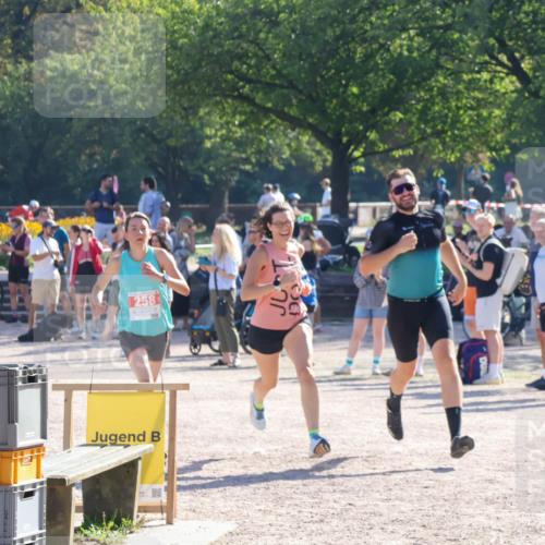 08.09.2024 - Stadtparktriathlon Luisa Fischer http://msf.ph/oto/7034051 08.09.2024 10:46:41 Ziel 258 meine-sportfotos.de