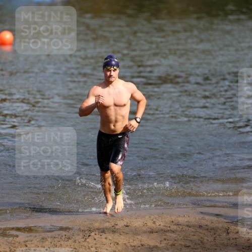 08.09.2024 - Stadtparktriathlon Michael Strokosch http://msf.ph/oto/7034057 08.09.2024 11:49:37 Schwimmen 807 meine-sportfotos.de