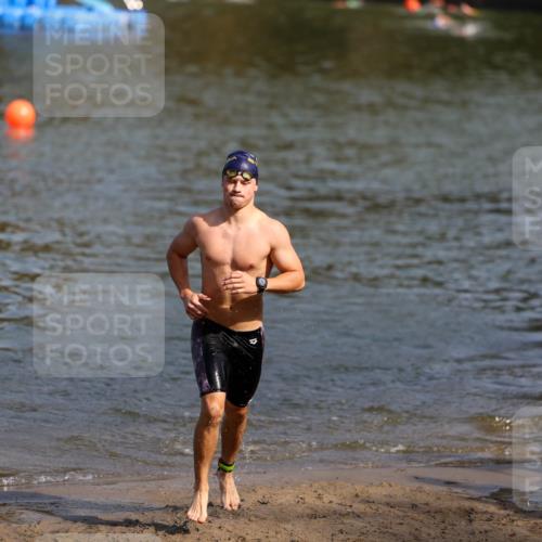 08.09.2024 - Stadtparktriathlon Michael Strokosch http://msf.ph/oto/7034059 08.09.2024 11:49:38 Schwimmen 807 meine-sportfotos.de