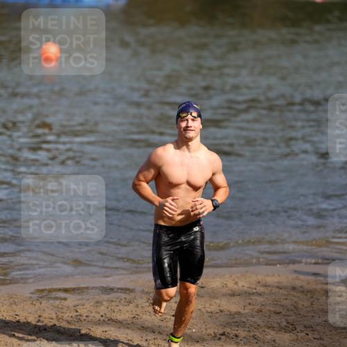 08.09.2024 - Stadtparktriathlon Michael Strokosch http://msf.ph/oto/7034062 08.09.2024 11:49:38 Schwimmen 807 meine-sportfotos.de