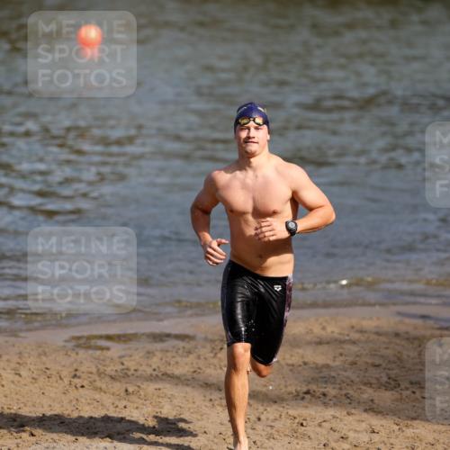 08.09.2024 - Stadtparktriathlon Michael Strokosch http://msf.ph/oto/7034065 08.09.2024 11:49:39 Schwimmen 807 meine-sportfotos.de