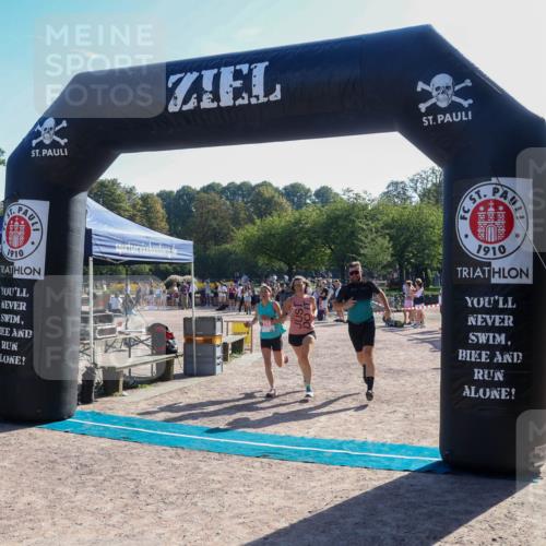 08.09.2024 - Stadtparktriathlon Luisa Fischer http://msf.ph/oto/7034067 08.09.2024 10:46:43 Ziel 258 meine-sportfotos.de