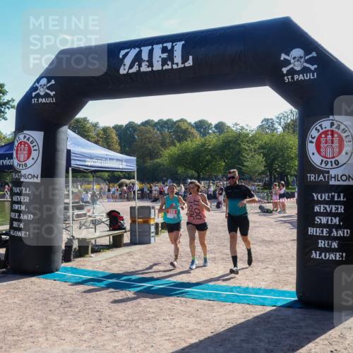 08.09.2024 - Stadtparktriathlon Luisa Fischer http://msf.ph/oto/7034069 08.09.2024 10:46:43 Ziel 258 meine-sportfotos.de