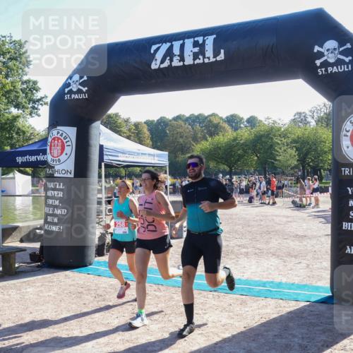 08.09.2024 - Stadtparktriathlon Luisa Fischer http://msf.ph/oto/7034075 08.09.2024 10:46:44 Ziel 258 meine-sportfotos.de