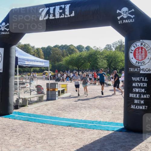 08.09.2024 - Stadtparktriathlon Luisa Fischer http://msf.ph/oto/7034079 08.09.2024 10:48:56 Ziel 222 meine-sportfotos.de