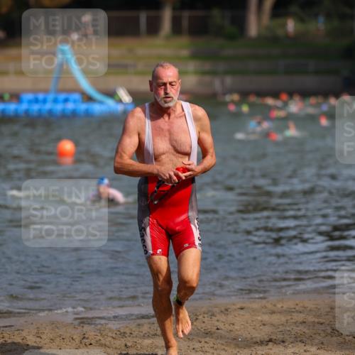 08.09.2024 - Stadtparktriathlon Michael Strokosch http://msf.ph/oto/7034093 08.09.2024 11:50:56 Schwimmen 800, 832 meine-sportfotos.de