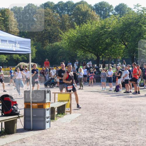 08.09.2024 - Stadtparktriathlon Luisa Fischer http://msf.ph/oto/7034094 08.09.2024 10:49:04 Ziel 211, 216, 217, 222 meine-sportfotos.de