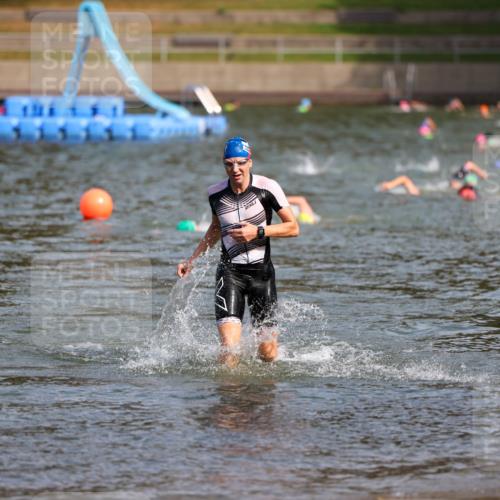 08.09.2024 - Stadtparktriathlon Michael Strokosch http://msf.ph/oto/7034101 08.09.2024 11:51:01 Schwimmen 832 meine-sportfotos.de