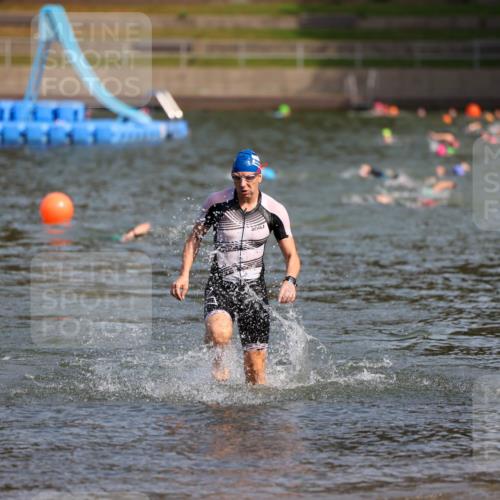 08.09.2024 - Stadtparktriathlon Michael Strokosch http://msf.ph/oto/7034103 08.09.2024 11:51:01 Schwimmen 832 meine-sportfotos.de