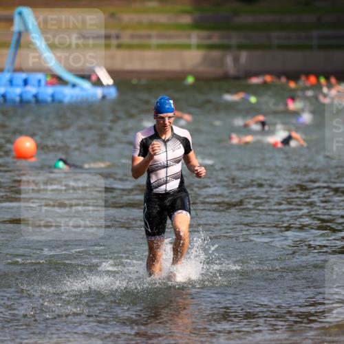 08.09.2024 - Stadtparktriathlon Michael Strokosch http://msf.ph/oto/7034105 08.09.2024 11:51:02 Schwimmen 832 meine-sportfotos.de