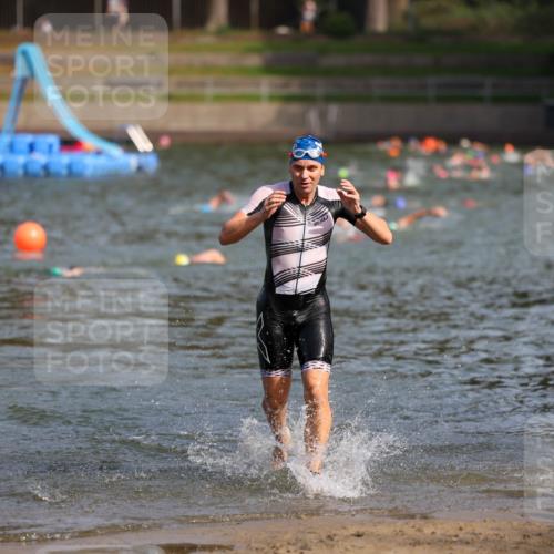08.09.2024 - Stadtparktriathlon Michael Strokosch http://msf.ph/oto/7034111 08.09.2024 11:51:03 Schwimmen 832 meine-sportfotos.de