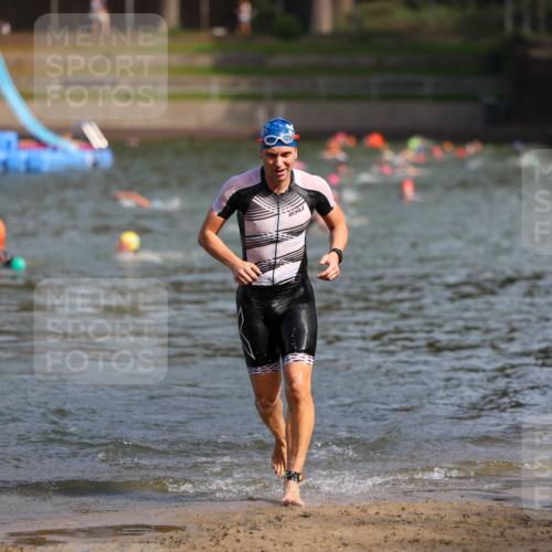 08.09.2024 - Stadtparktriathlon Michael Strokosch http://msf.ph/oto/7034115 08.09.2024 11:51:04 Schwimmen 832 meine-sportfotos.de
