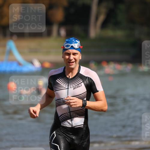 08.09.2024 - Stadtparktriathlon Michael Strokosch http://msf.ph/oto/7034132 08.09.2024 11:51:07 Schwimmen 832 meine-sportfotos.de