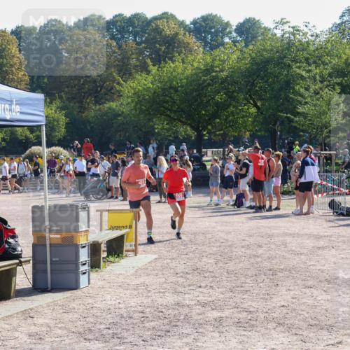 08.09.2024 - Stadtparktriathlon Luisa Fischer http://msf.ph/oto/7034139 08.09.2024 10:49:41 Ziel 259 meine-sportfotos.de