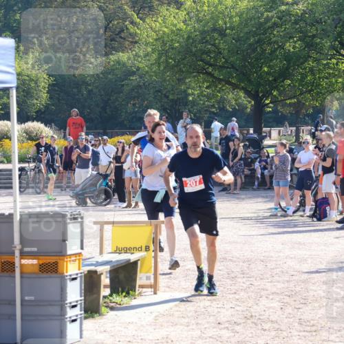 08.09.2024 - Stadtparktriathlon Luisa Fischer http://msf.ph/oto/7034147 08.09.2024 10:49:54 Ziel 207, 256, 262 meine-sportfotos.de