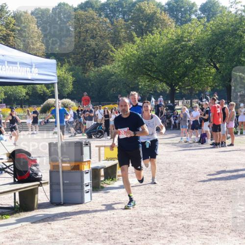 08.09.2024 - Stadtparktriathlon Luisa Fischer http://msf.ph/oto/7034154 08.09.2024 10:49:55 Ziel 207, 256, 262 meine-sportfotos.de